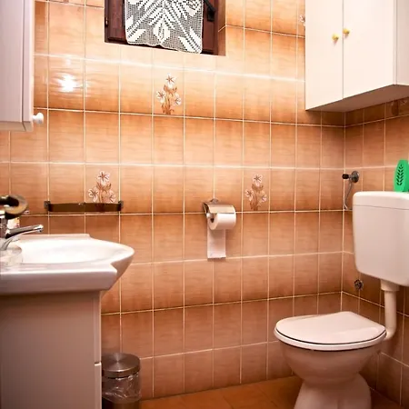 Apartment In With Balcony Air Conditioning Wi Fi *